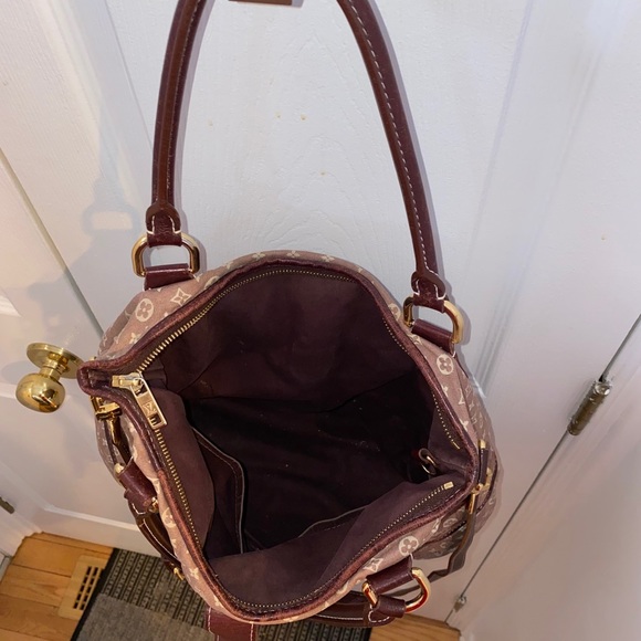 Louis Vuitton Handbag - Picture 8 of 8